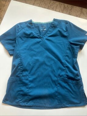 IRG Women’s V-Neck Scrub Top - Teal